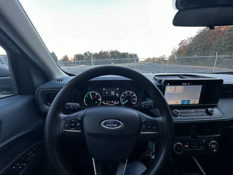 2022 Ford Maverick XL