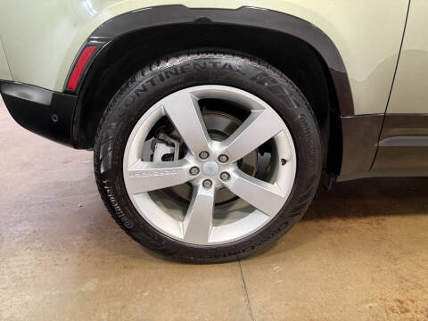 2024 Land Rover Defender 90 P400 X-Dynamic SE