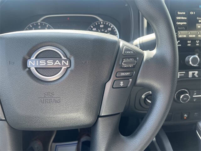 2025 Nissan Frontier SV