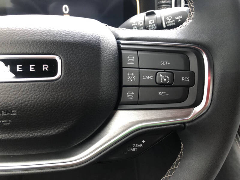 2024 Jeep Wagoneer Carbide