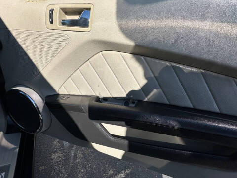 2011 Ford Mustang V6 Premium