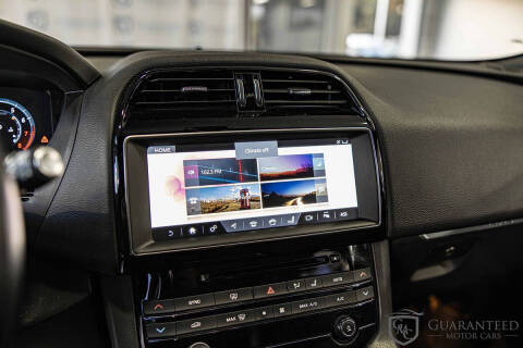 2017 Jaguar F-PACE 35t Prestige