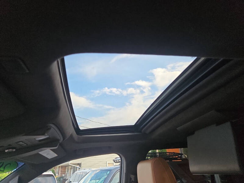 2017 Cadillac Escalade Platinum