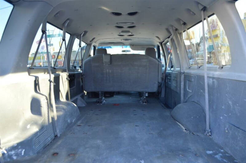 2009 Ford E-Series Wagon