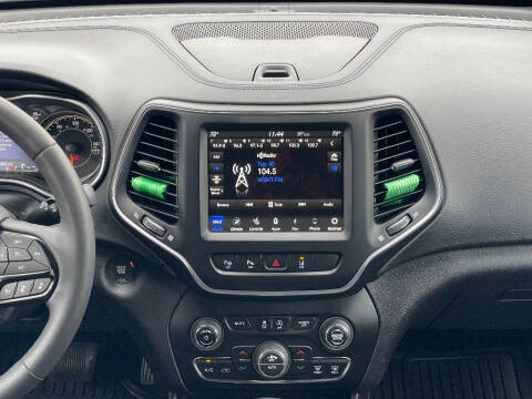 2023 Jeep Cherokee Altitude Lux