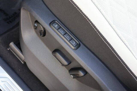 2025 Volkswagen Atlas Cross Sport SEL Premium R-Line 4Motion