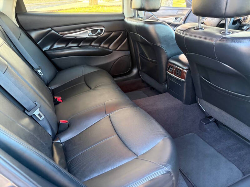 2016 Infiniti Q70L 3.7