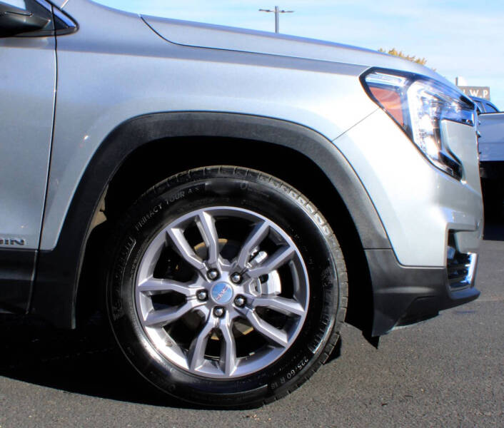 2024 GMC Terrain SLT