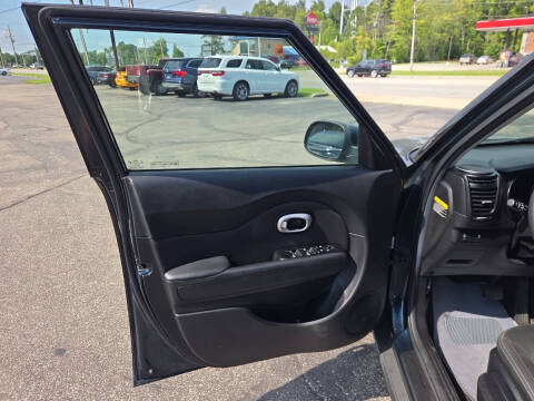 2017 Kia Soul +