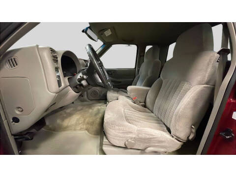 2002 Chevrolet S-10 LS