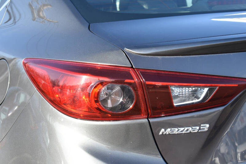 2018 Mazda MAZDA3 Touring