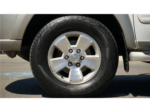 2004 Toyota Sequoia SR5