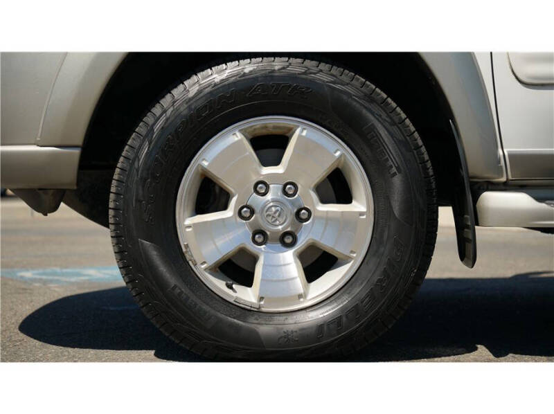 2004 Toyota Sequoia SR5