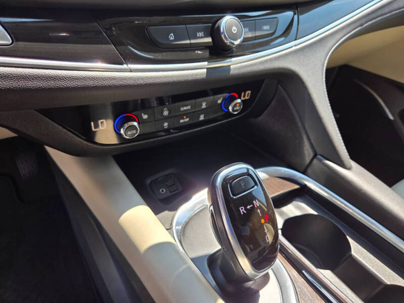 2020 Buick Enclave Essence