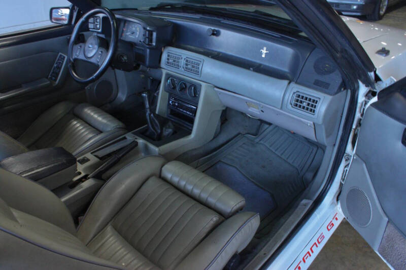 1987 Ford Mustang GT
