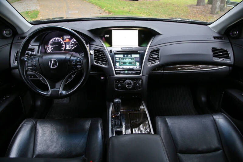 2016 Acura RLX w/Advance