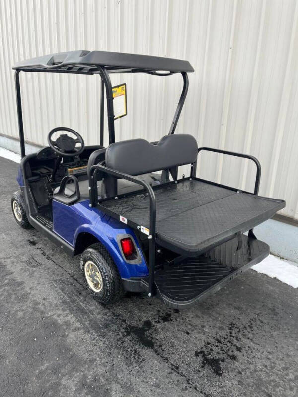2023 E-Z-GO RXV