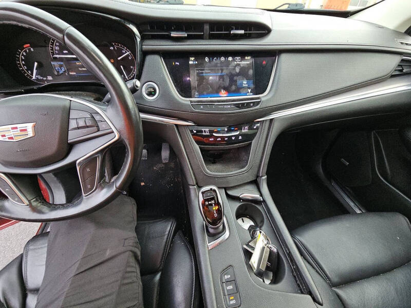 2018 Cadillac XT5 Luxury