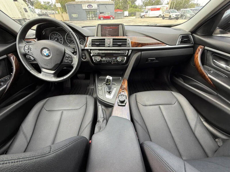 2018 BMW 3 Series 320i