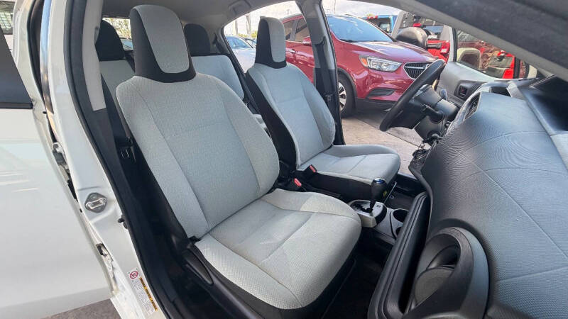 2012 Toyota Prius c Four