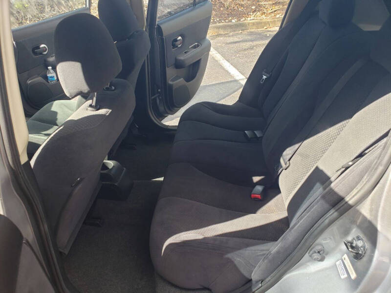 2012 Nissan Versa 1.8 S