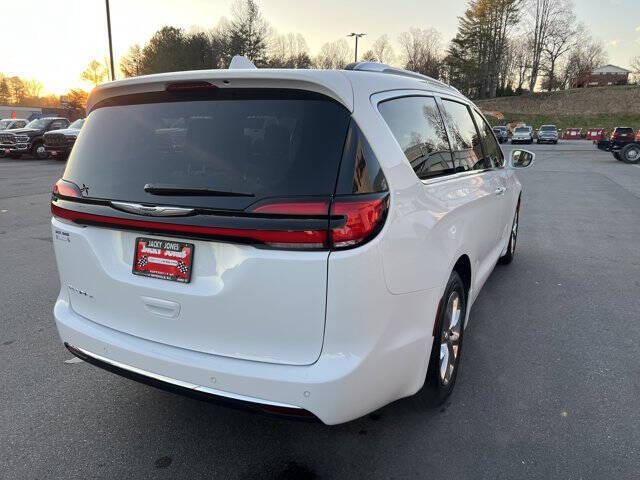 2021 Chrysler Pacifica Touring L