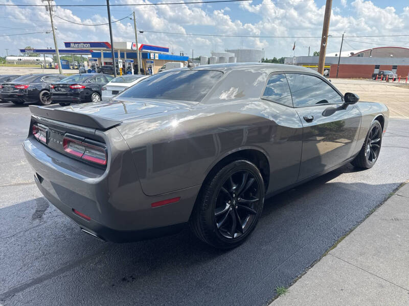 2018 Dodge Challenger SXT Plus