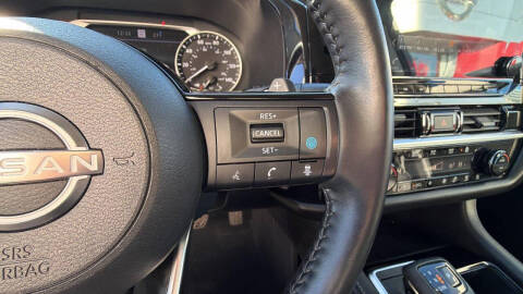 2022 Nissan Pathfinder SL