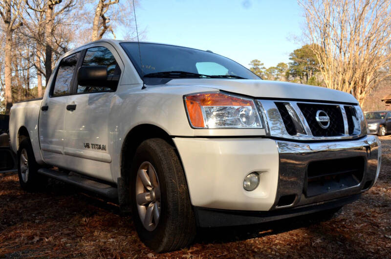 2014 Nissan Titan SV