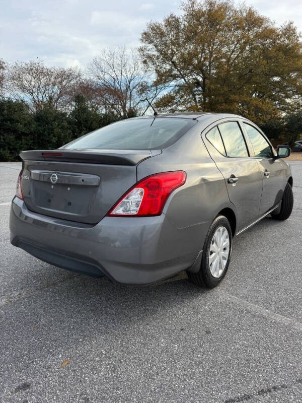 2018 Nissan Versa S Plus