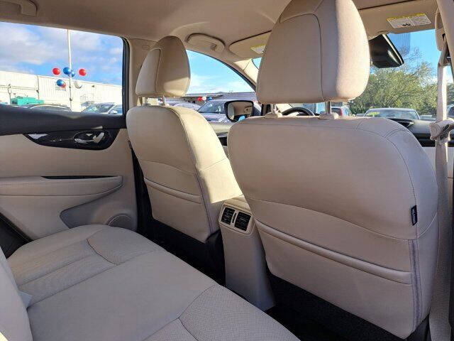 2022 Nissan Rogue Sport SL