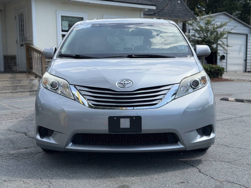 2015 Toyota Sienna LE 8-Passenger