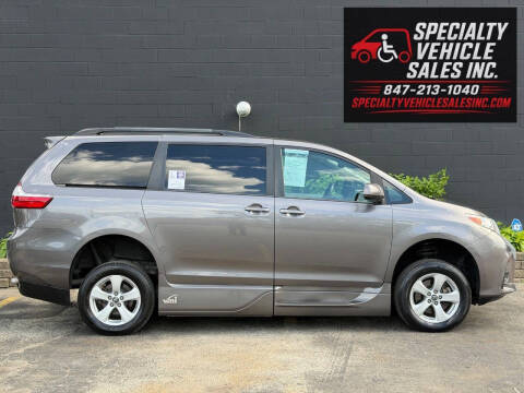 2018 Toyota Sienna LE Mobility 7-Passenger