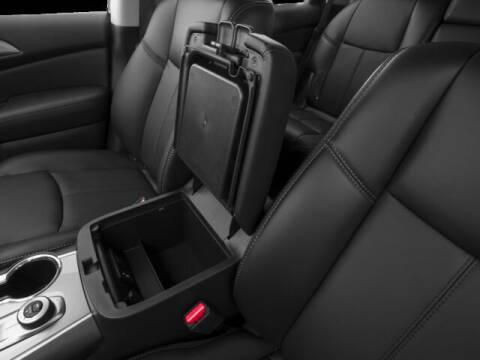 2017 Nissan Pathfinder SL