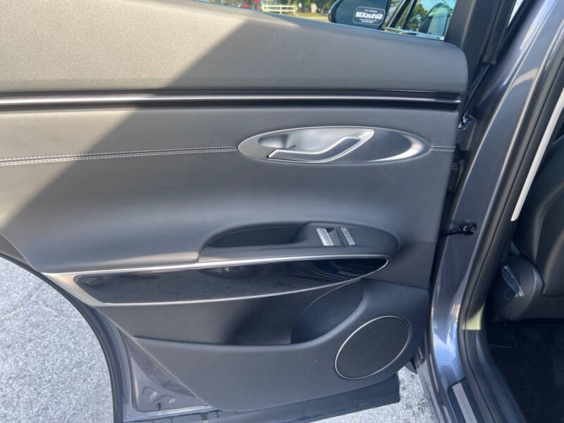 2026 Genesis GV70 2.5T Standard