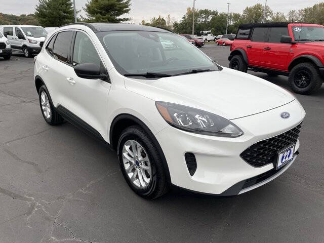 2022 Ford Escape SE