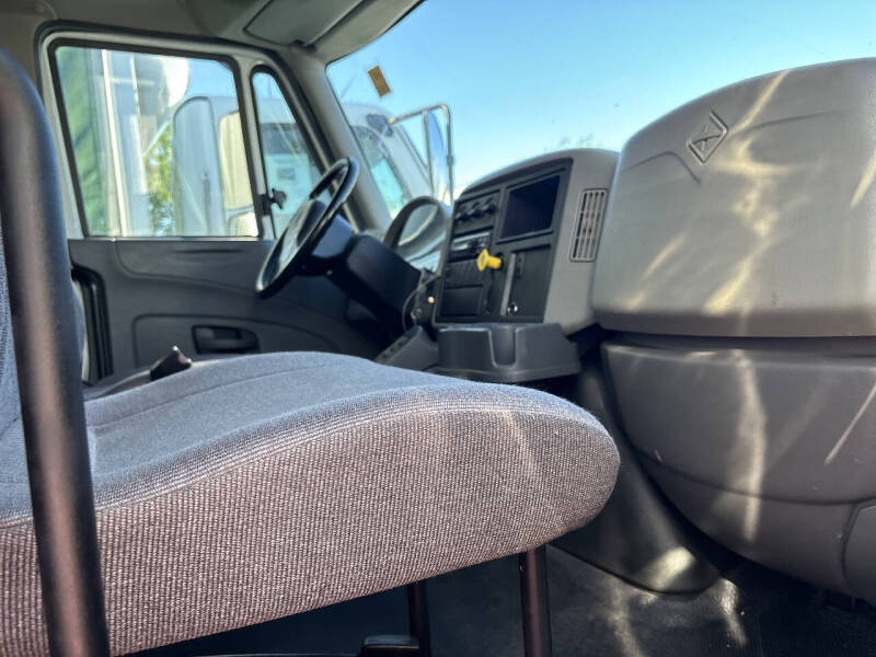 2019 International DuraStar 4300