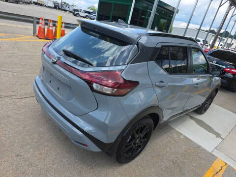 2024 Nissan Kicks SR