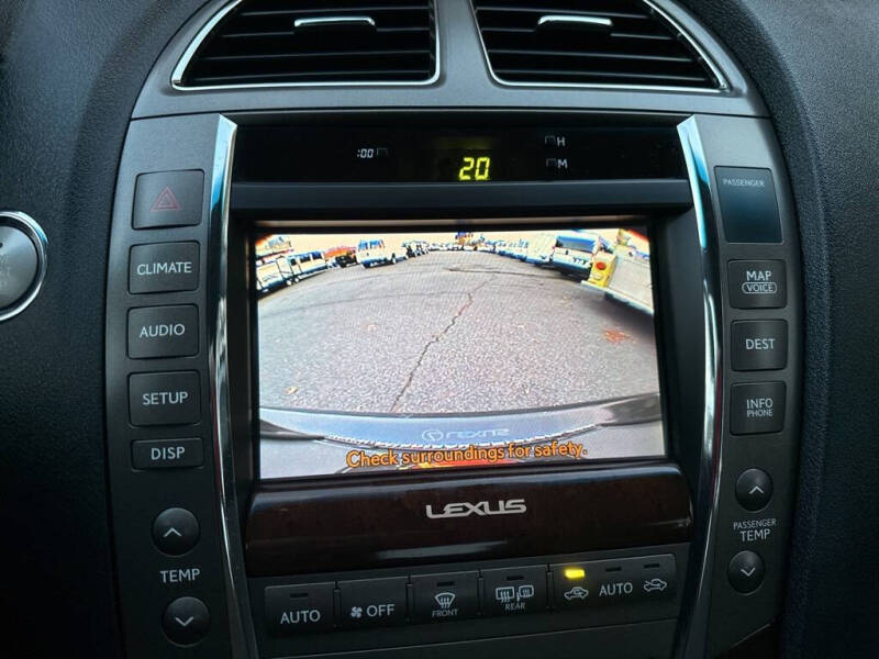 2011 Lexus ES 350 photo 4