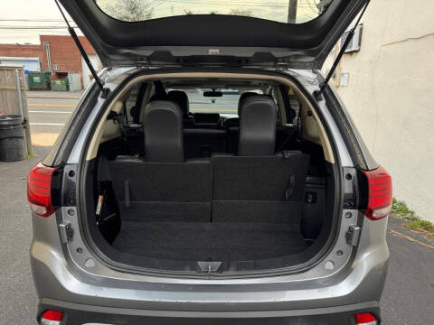 2019 Mitsubishi Outlander SE