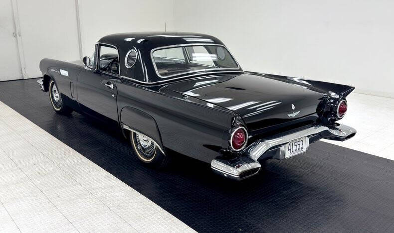 1957 Ford Thunderbird