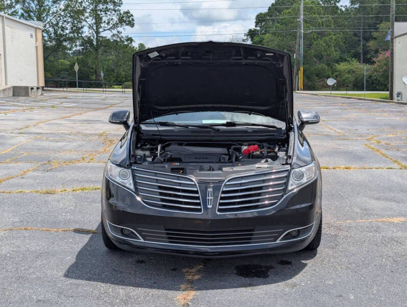 2019 Lincoln MKT Reserve