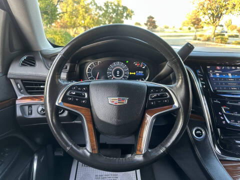 2016 Cadillac Escalade Luxury Collection