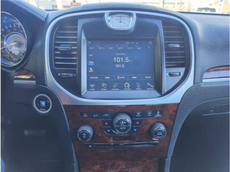 2012 Chrysler 300 Limited