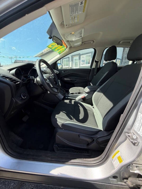 2016 Ford Escape S