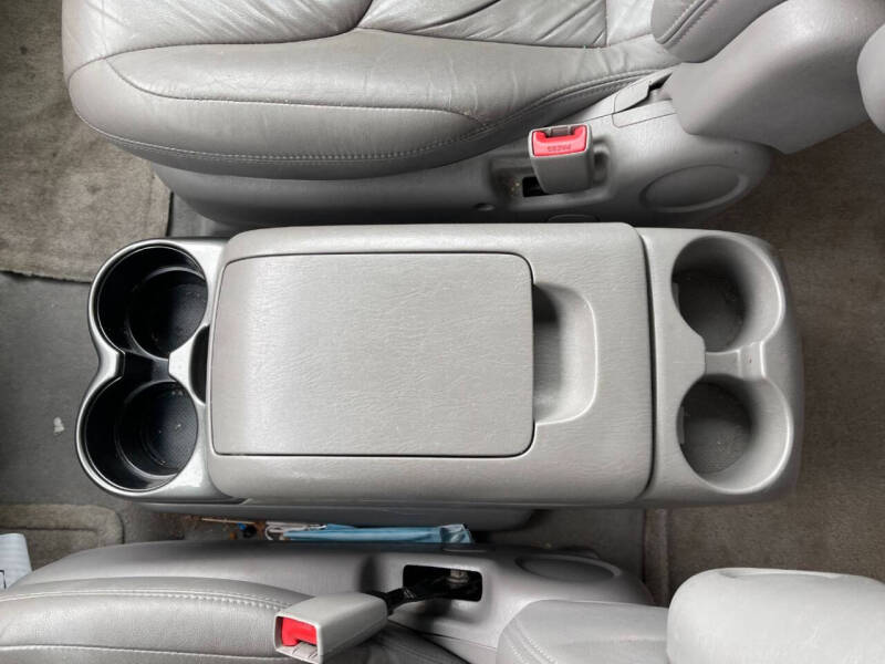 2004 Toyota Sienna XLE Limited 7 Passenger