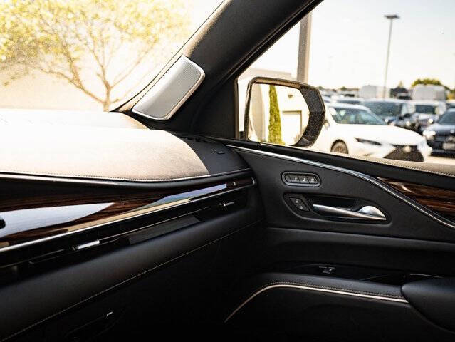 2022 Cadillac Escalade Premium Luxury