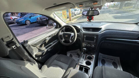 2017 Chevrolet Traverse LT