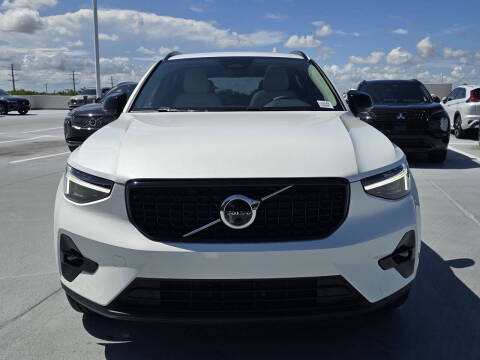 2026 Volvo XC40 B5 Plus