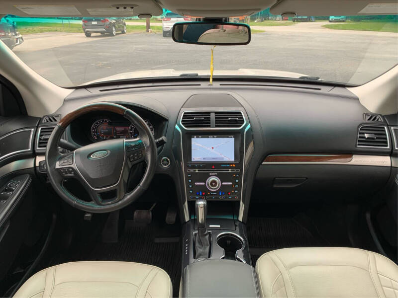 2017 Ford Explorer Platinum